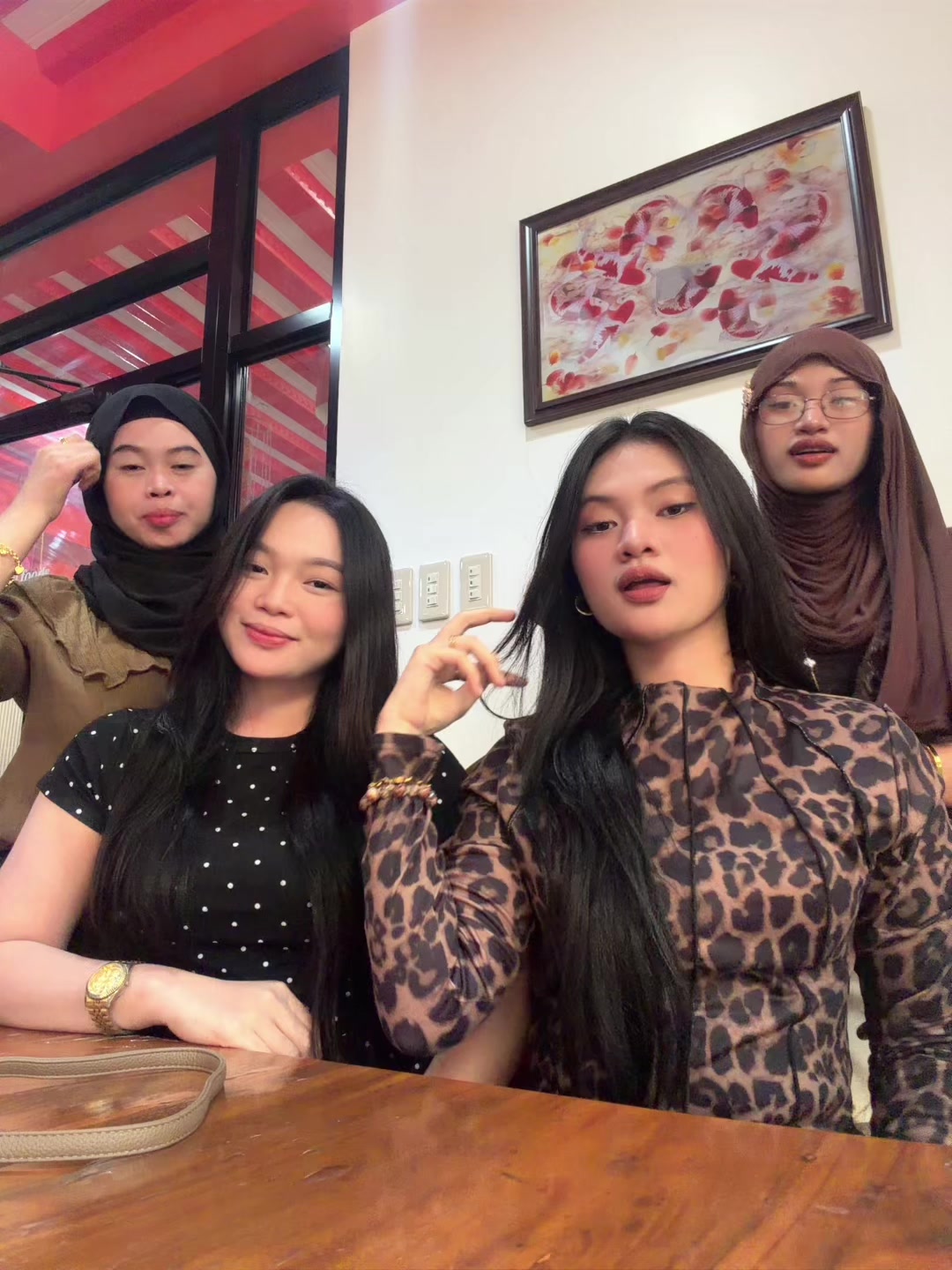 @Honey🐝