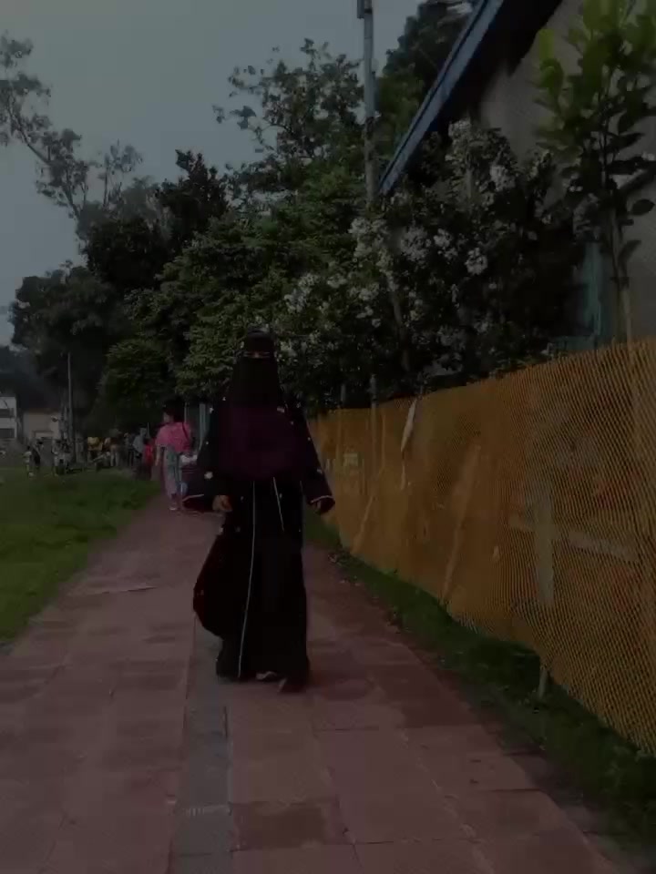 @đ āύāĻā§āώāϤā§āϰāĻŋāĻāĻžđ