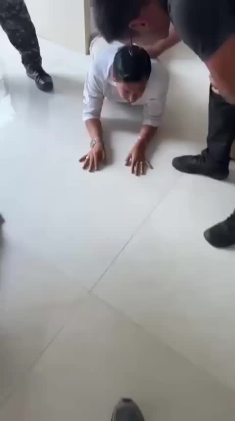 @LosHijosDeSuMadre
