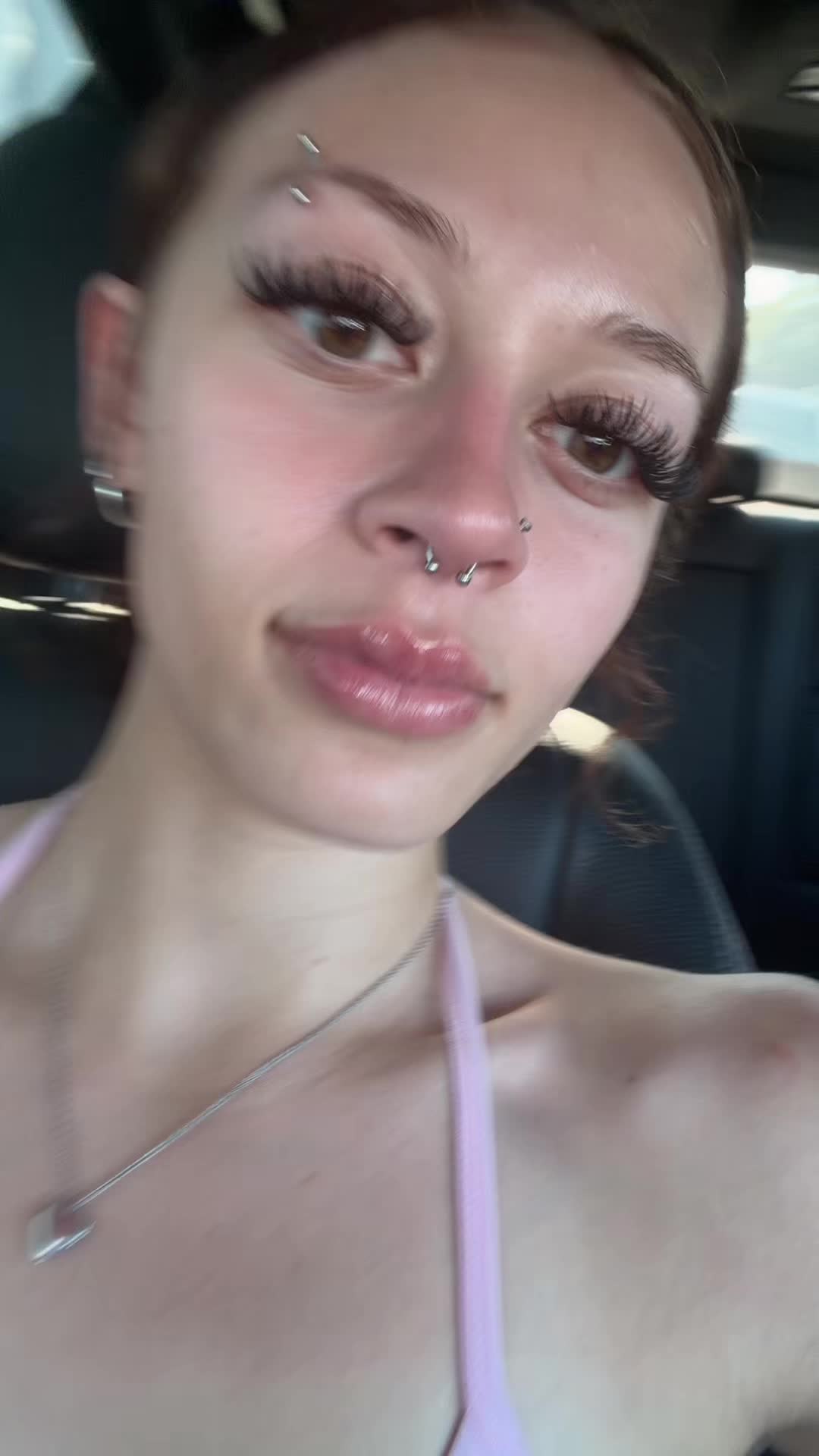 @️