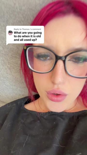 @itslarissatrishelle
