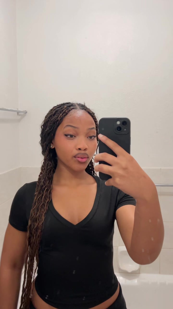 @~𝕃𝕒𝕟𝕕𝕖𝕖~🖤