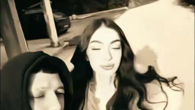 @lliivas