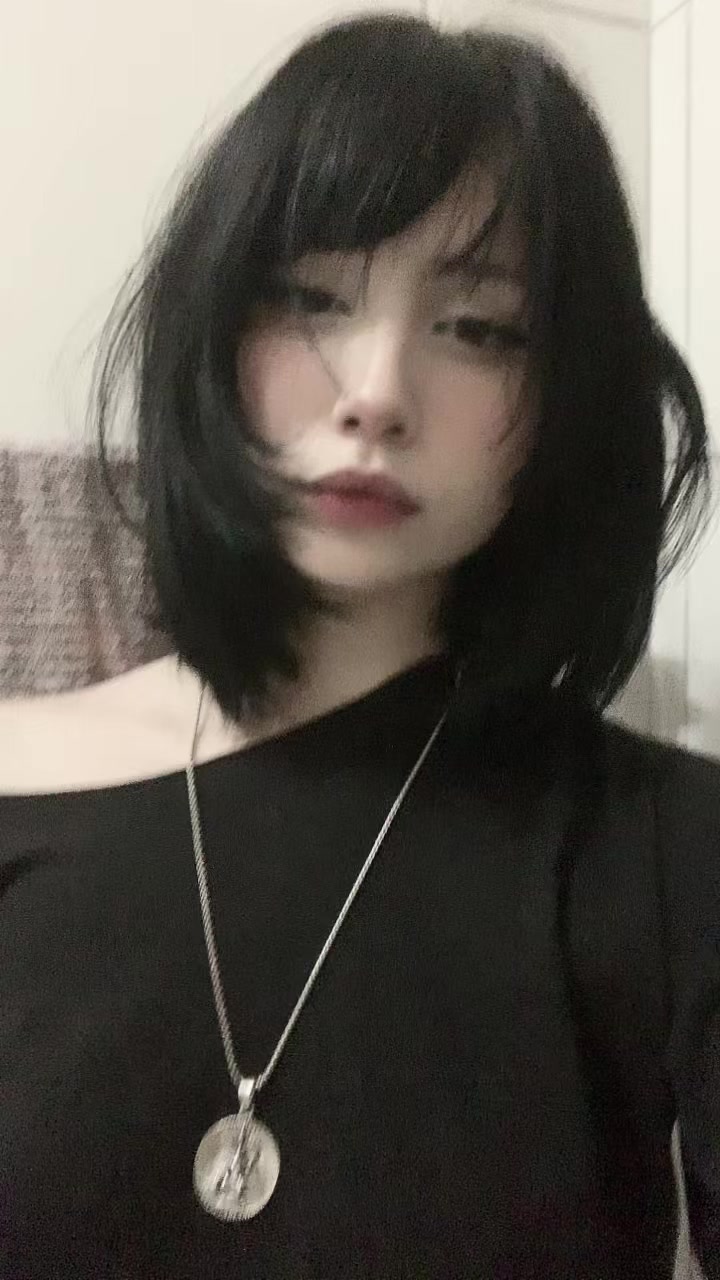 @bella⛧