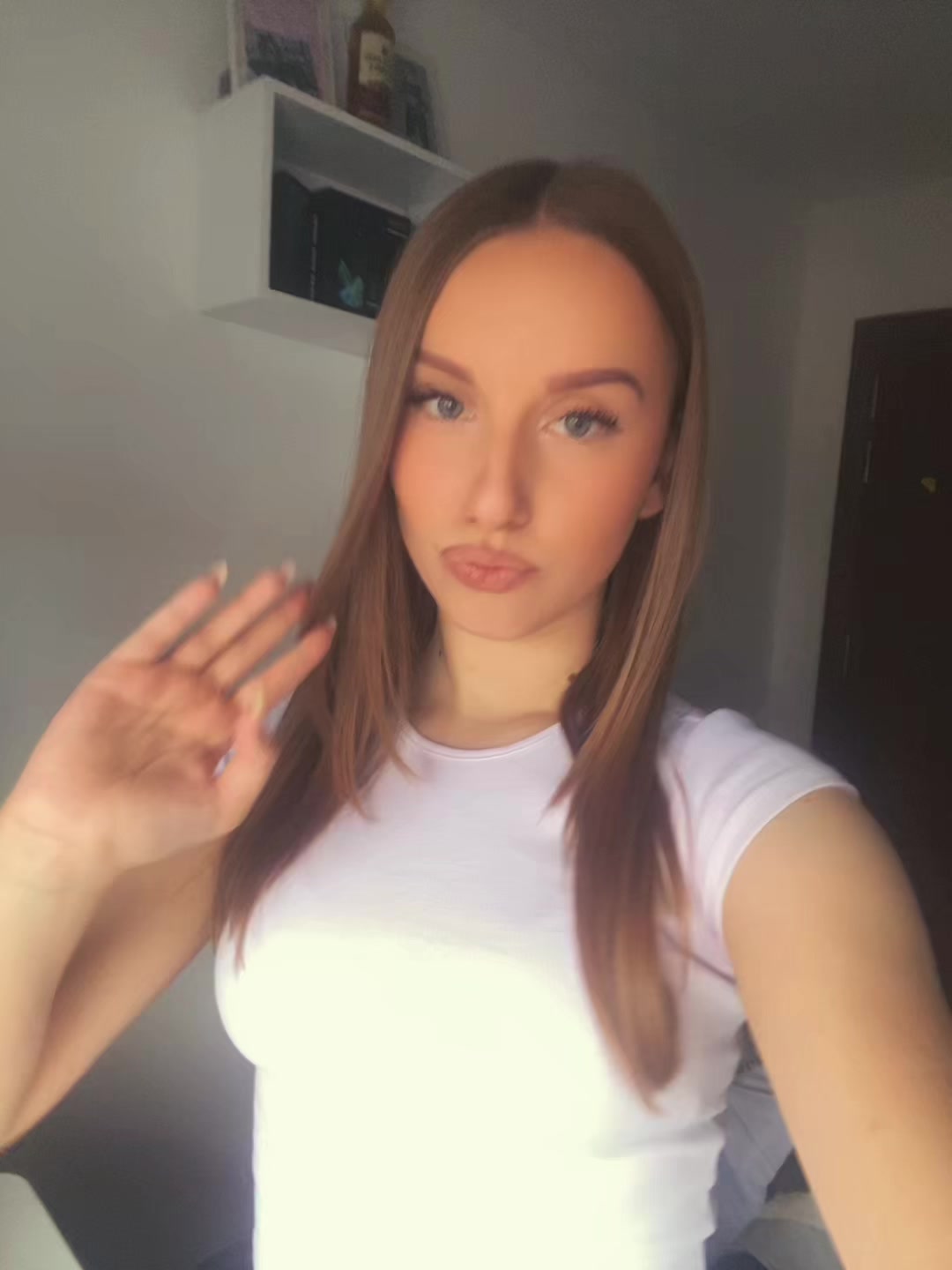 @𝓘𝓿𝓪