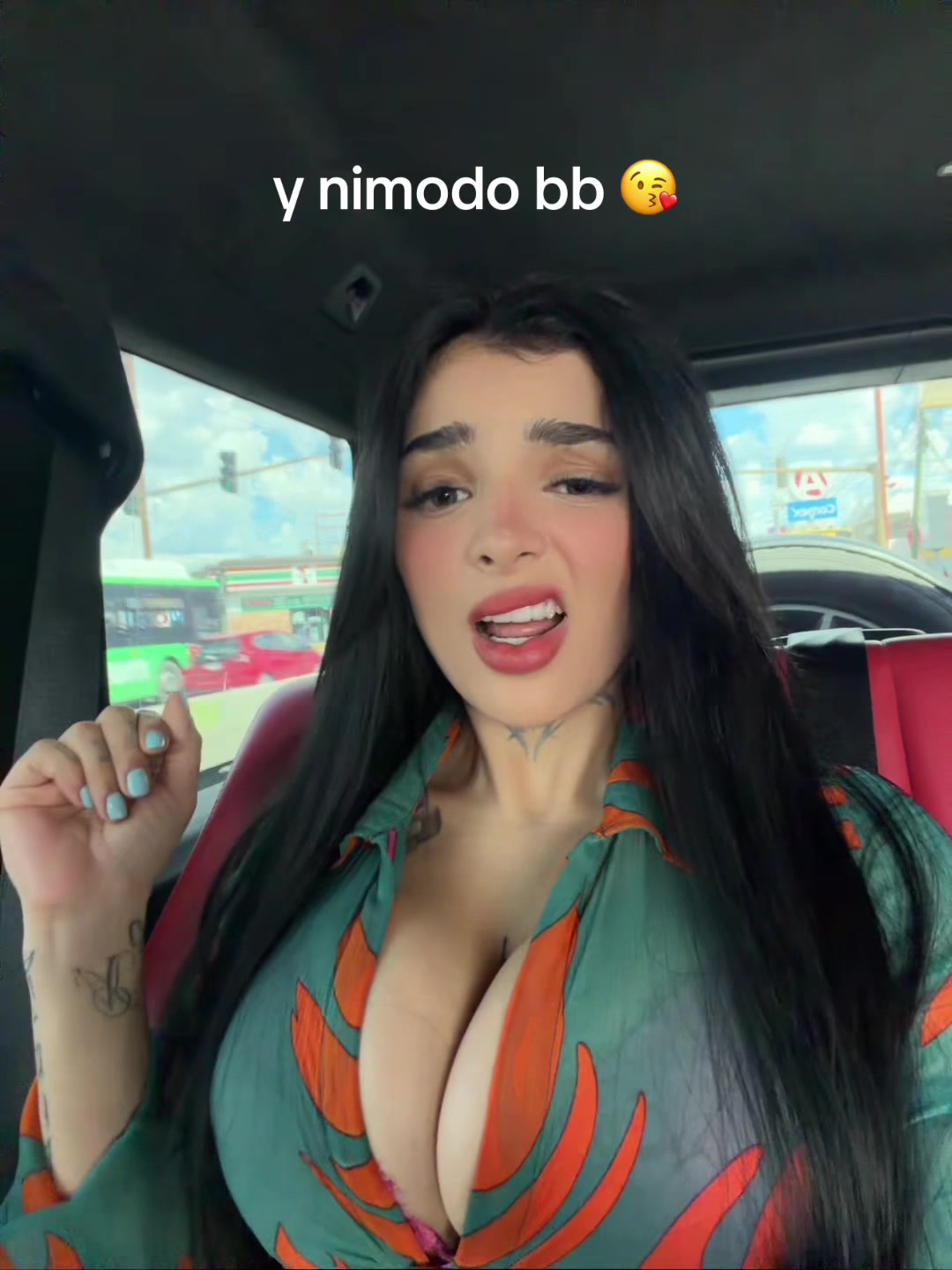 @Karelyruizoficial01