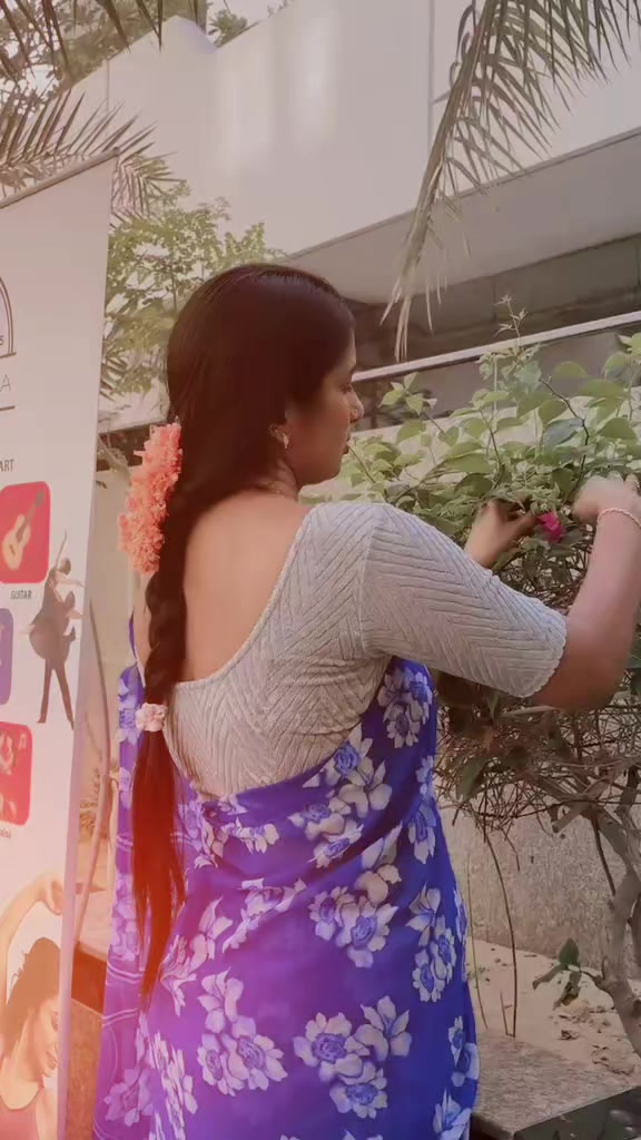 @radhika travels official✅