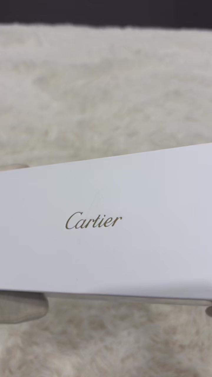 @LuxuryReps