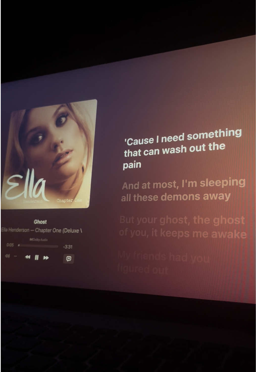 @⃟