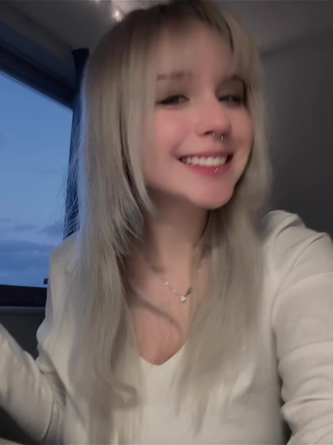 @aweiloria