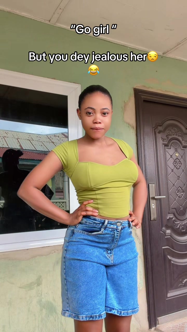 @Madam Bronii🤭🤍💎👩🏫🌎