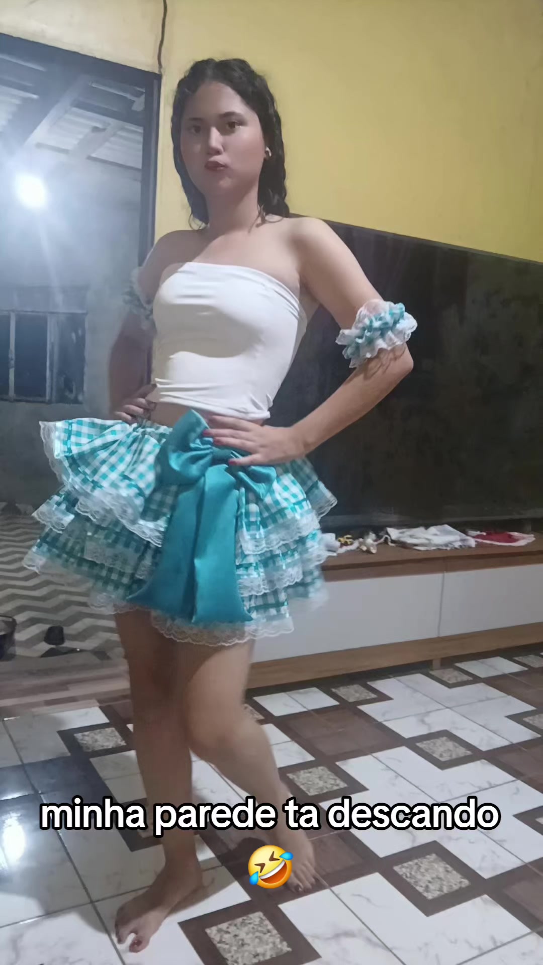 @taina e thania