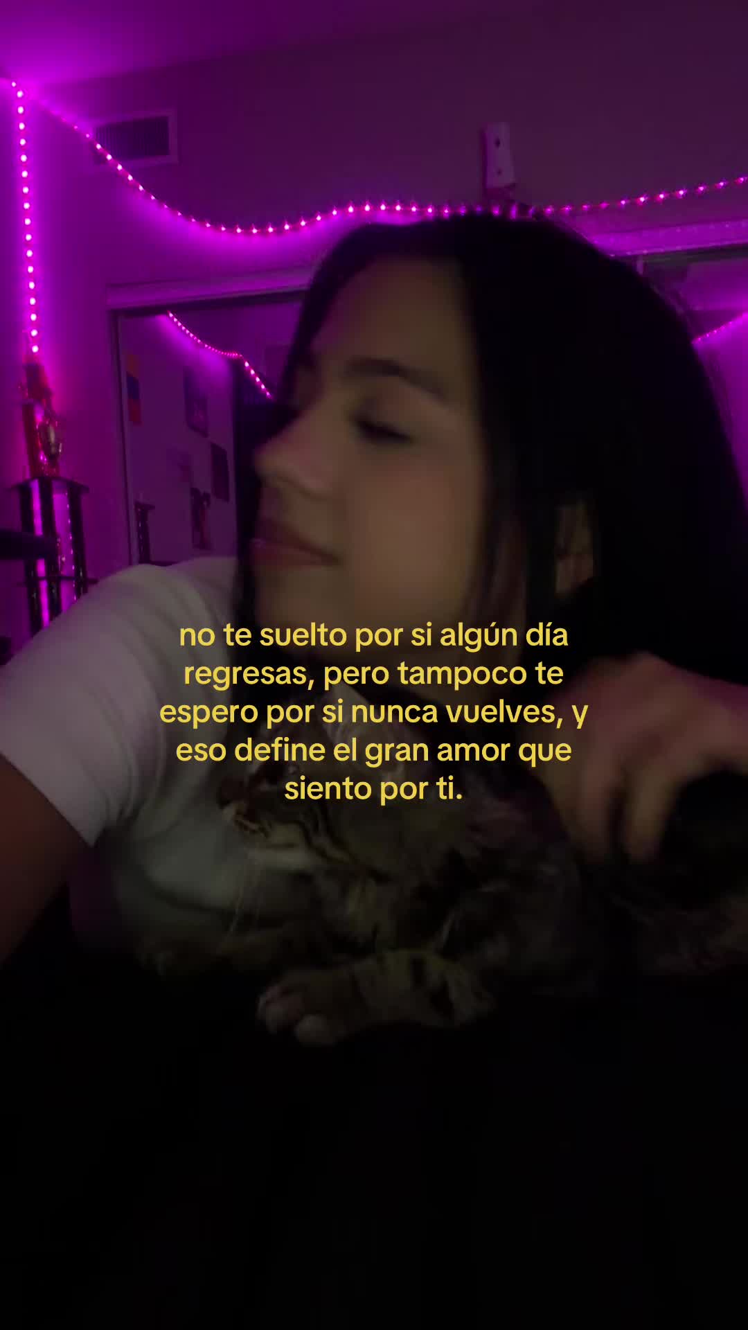 @victoria:)๐