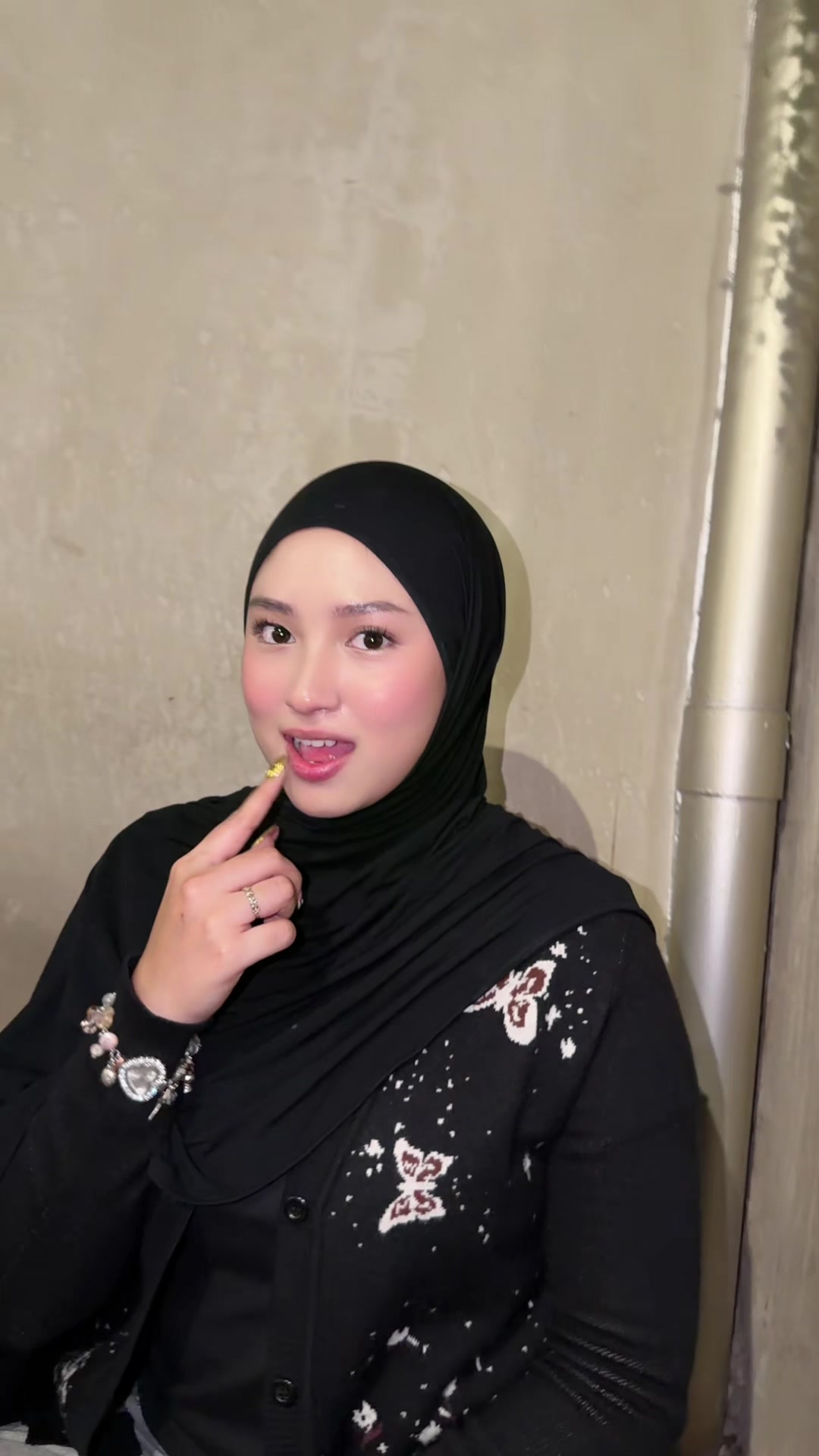 @funi