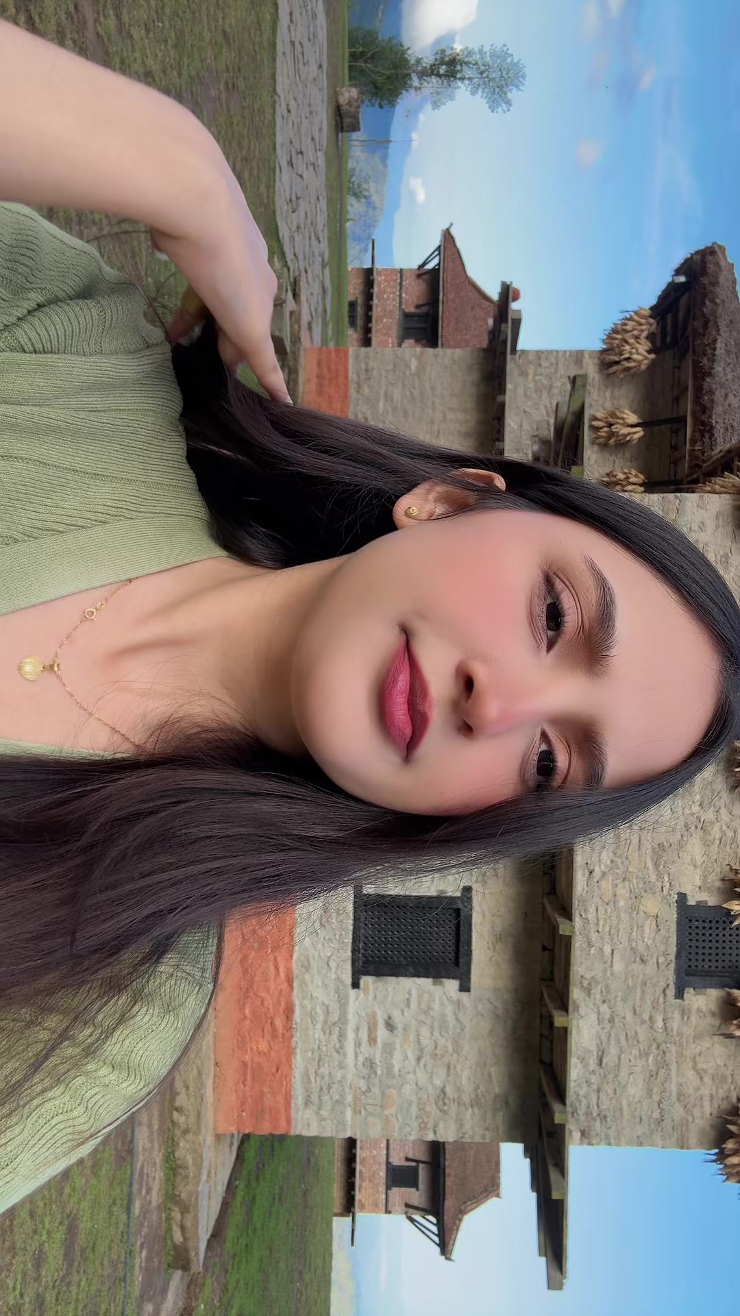 @lizakarki~