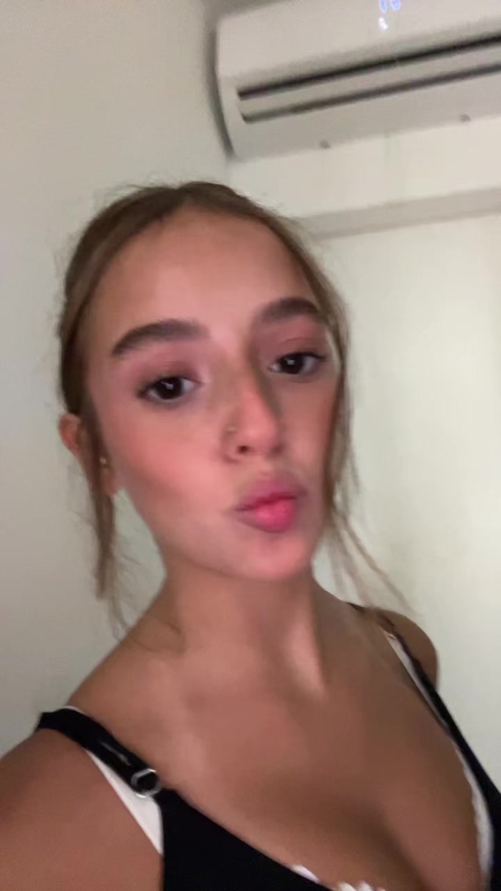 @😽