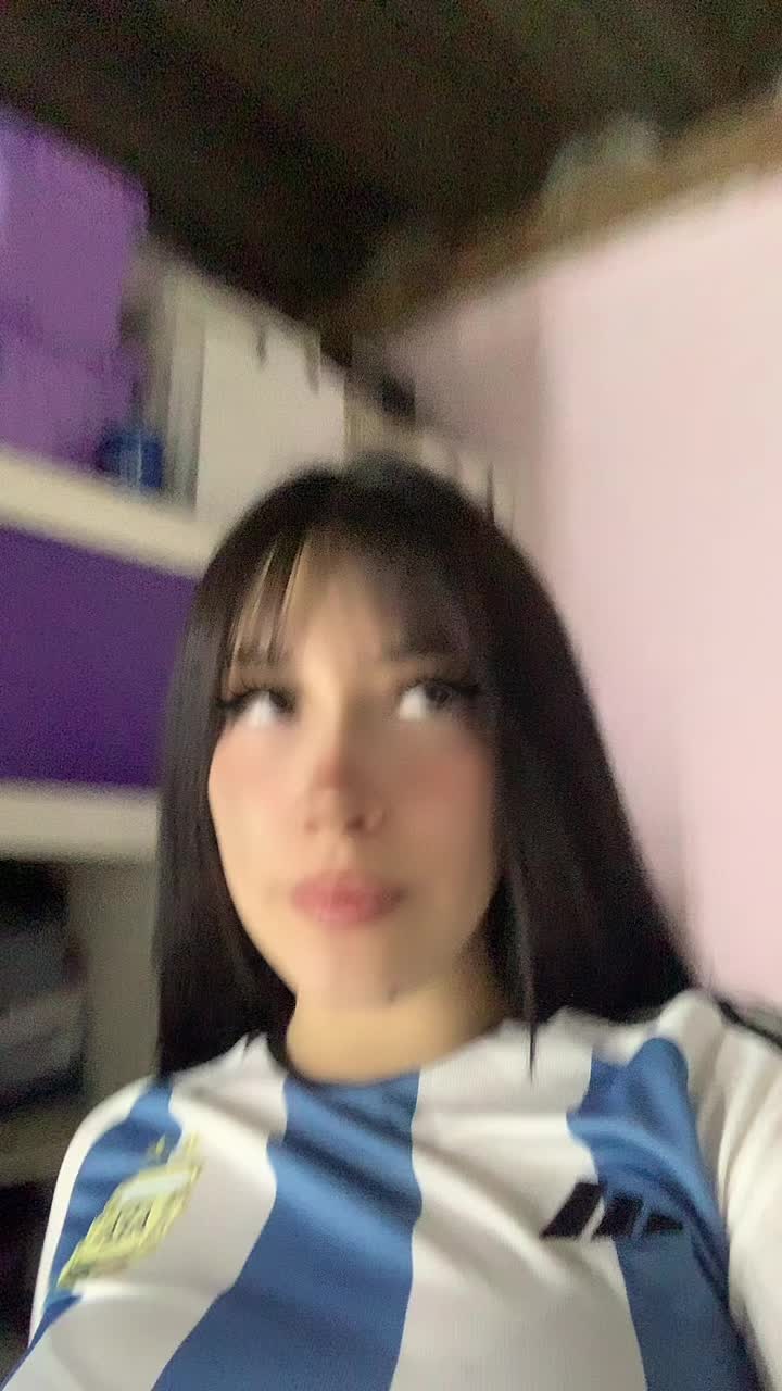 @Ariana_