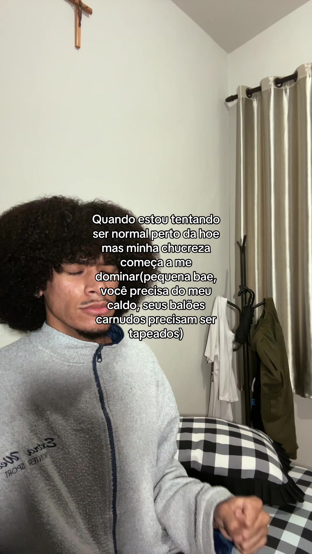 @neuvess_
