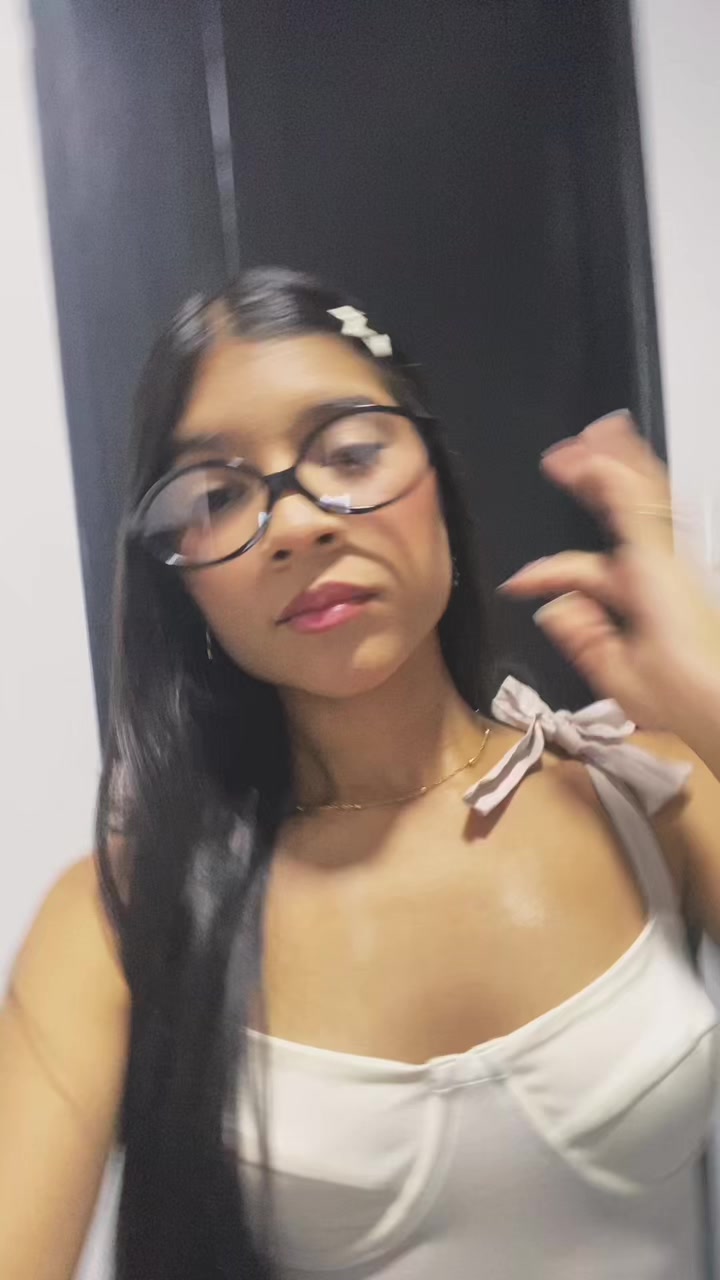@🦦