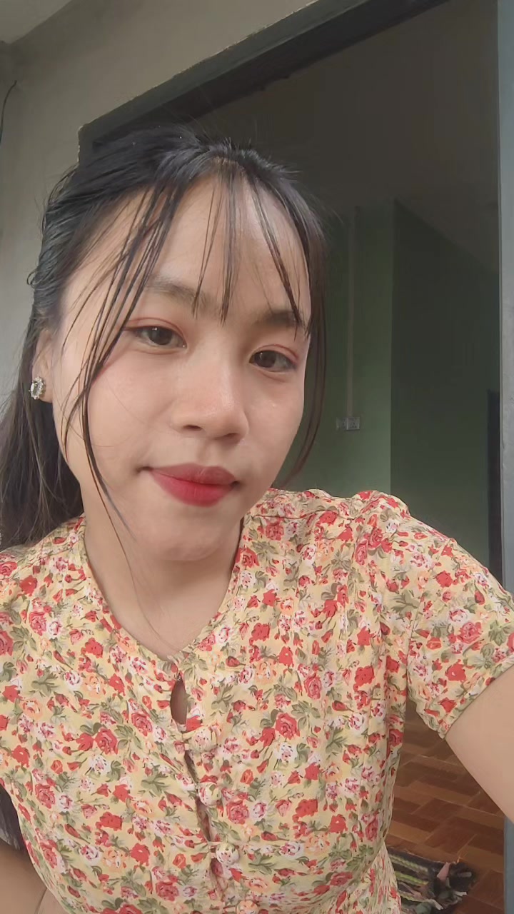 @🦋Hnin Su Hlaing🦋🌿