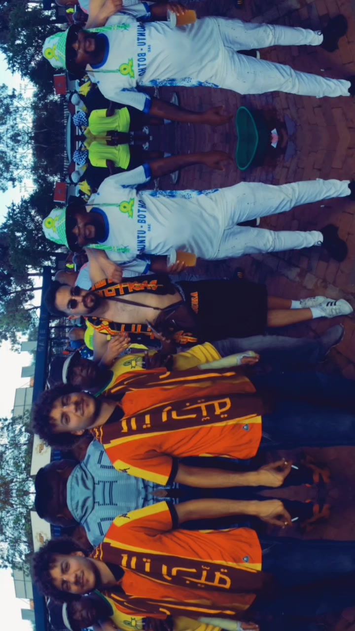 @Tlhalenova Mariri🇿🇦😍