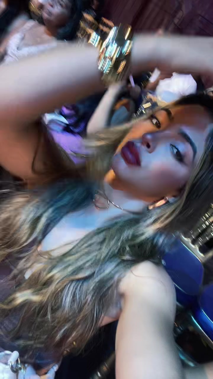 @valesca_nayane