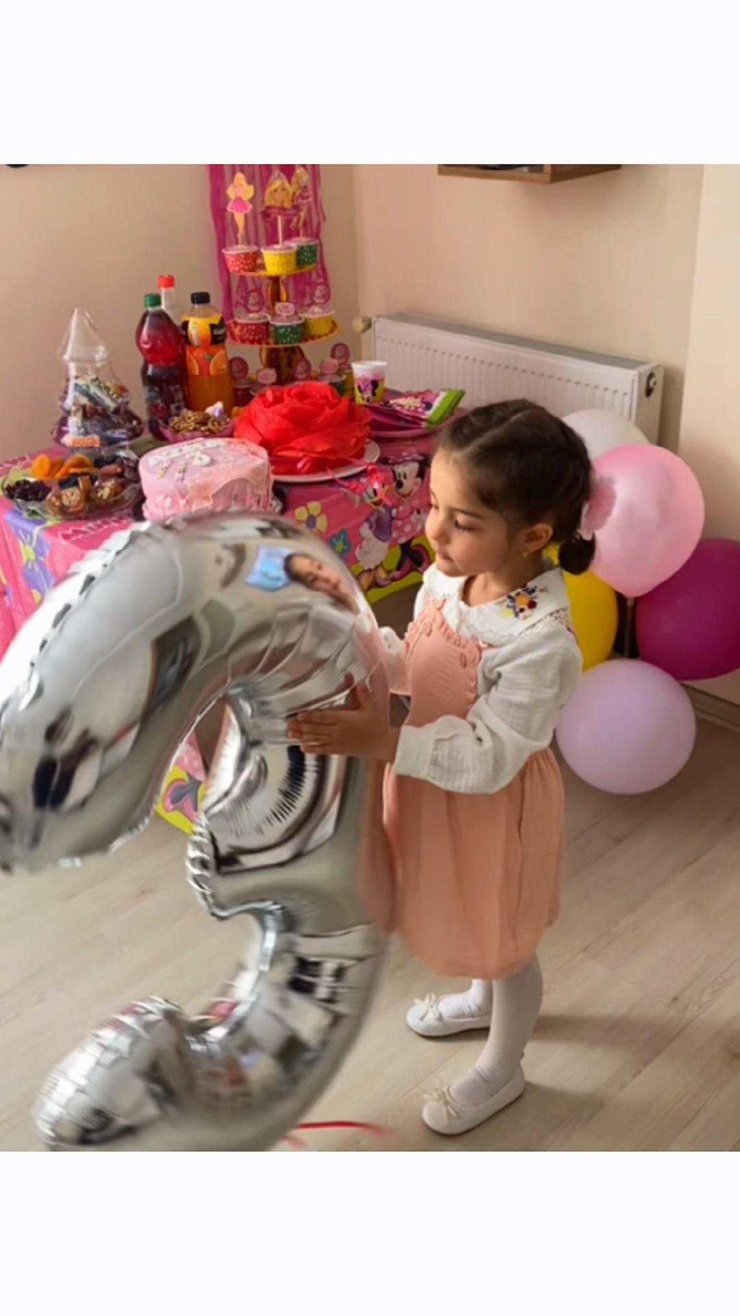 @G&uuml;nel Abbasova