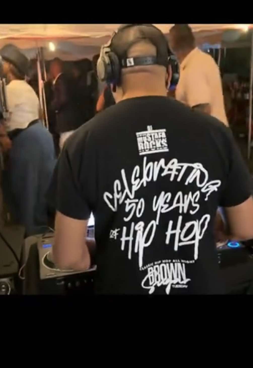 @DJ MUSTAFA ROCKS