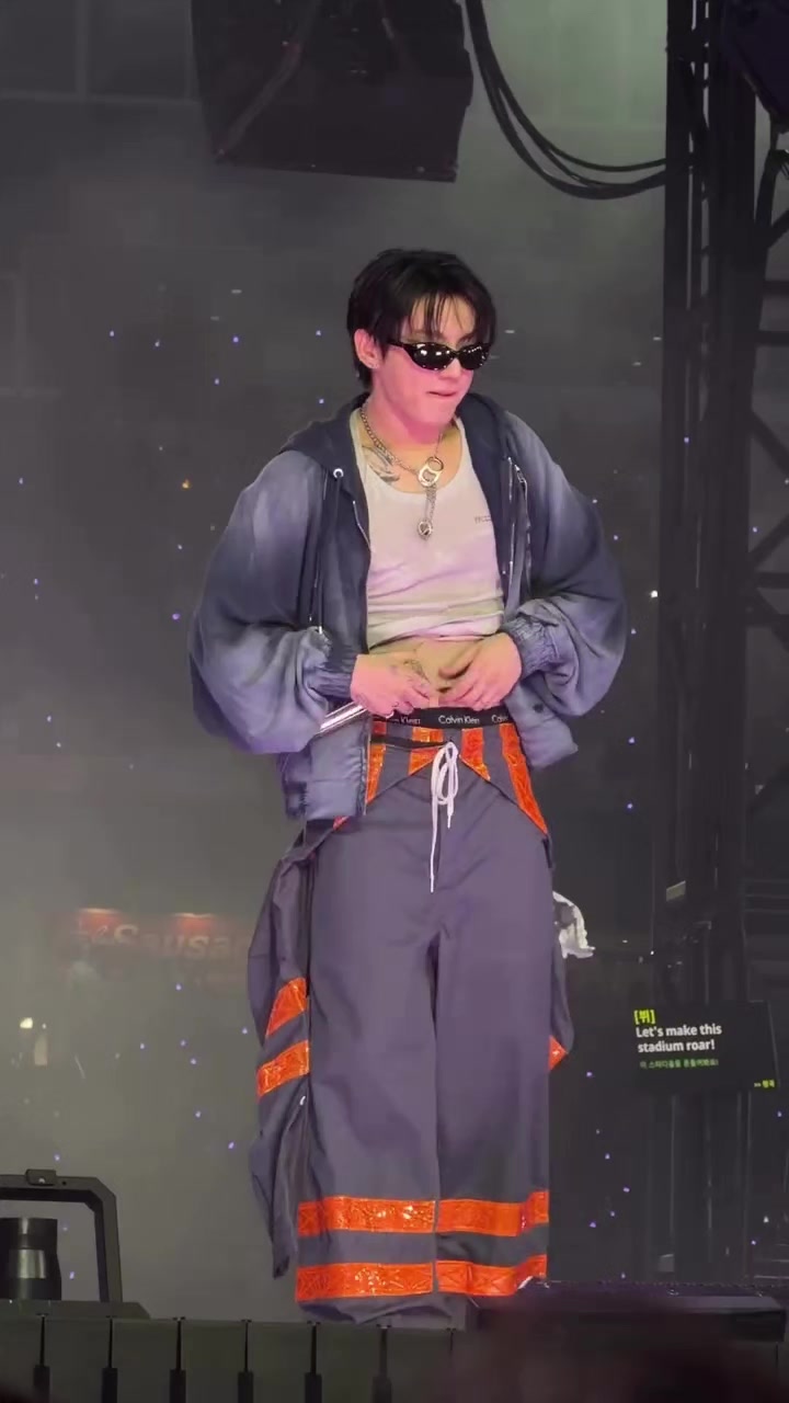 @𝘷𝘦𝘭𝘺𝘯𝘴 _🦨