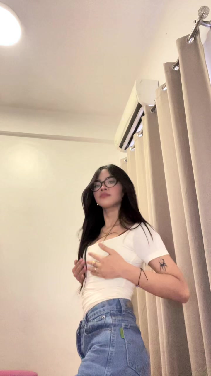 @Nicole