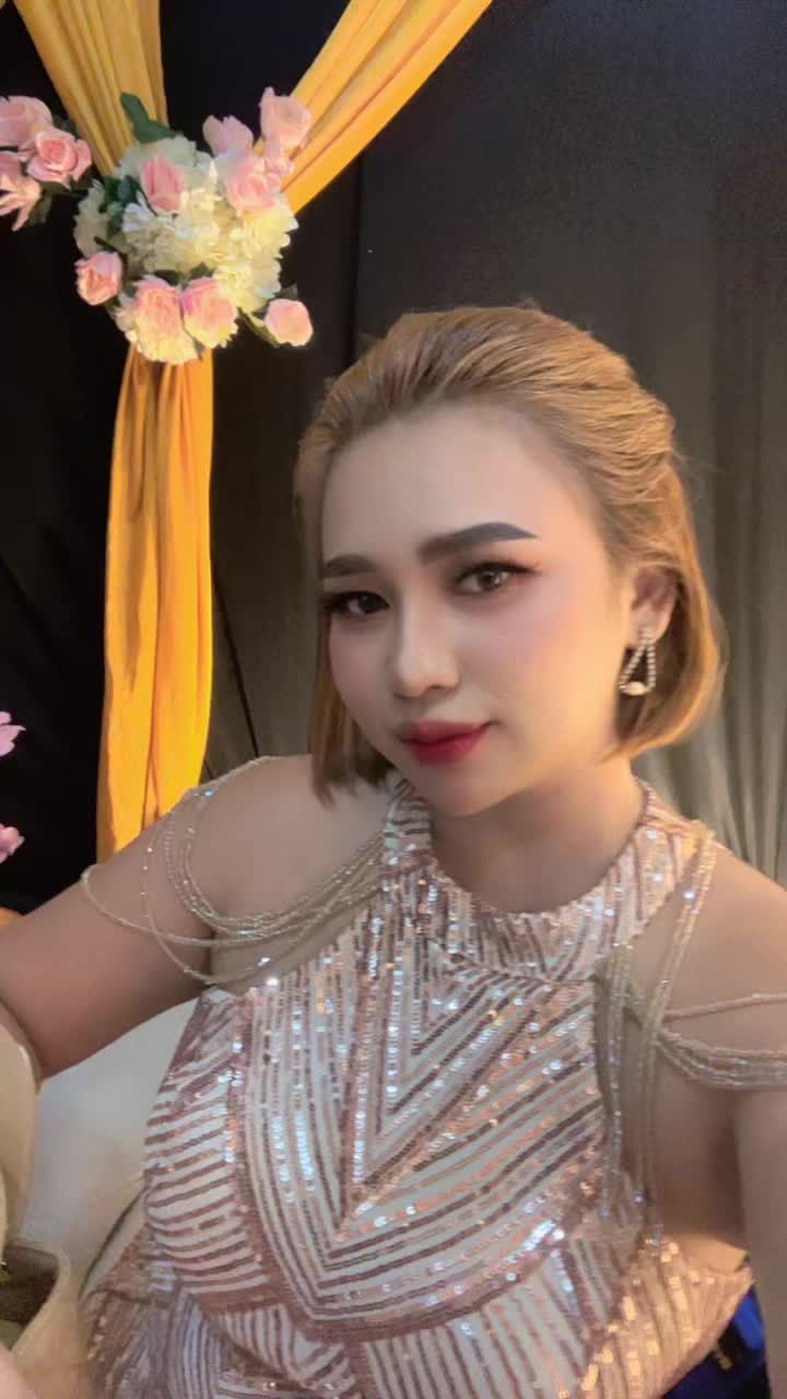 @julia frinella sari