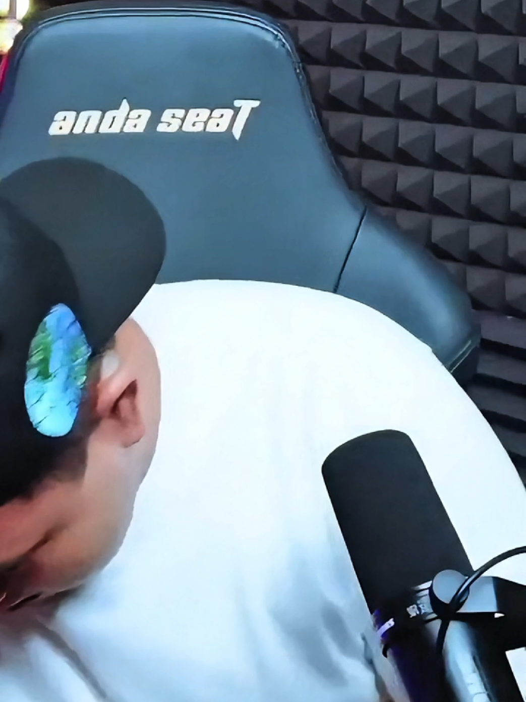 @๐ฌ๐ผ๐๐ฟ๐ฟ๐ฟ_๐๐น๐ถ๐ถ๐ฝ