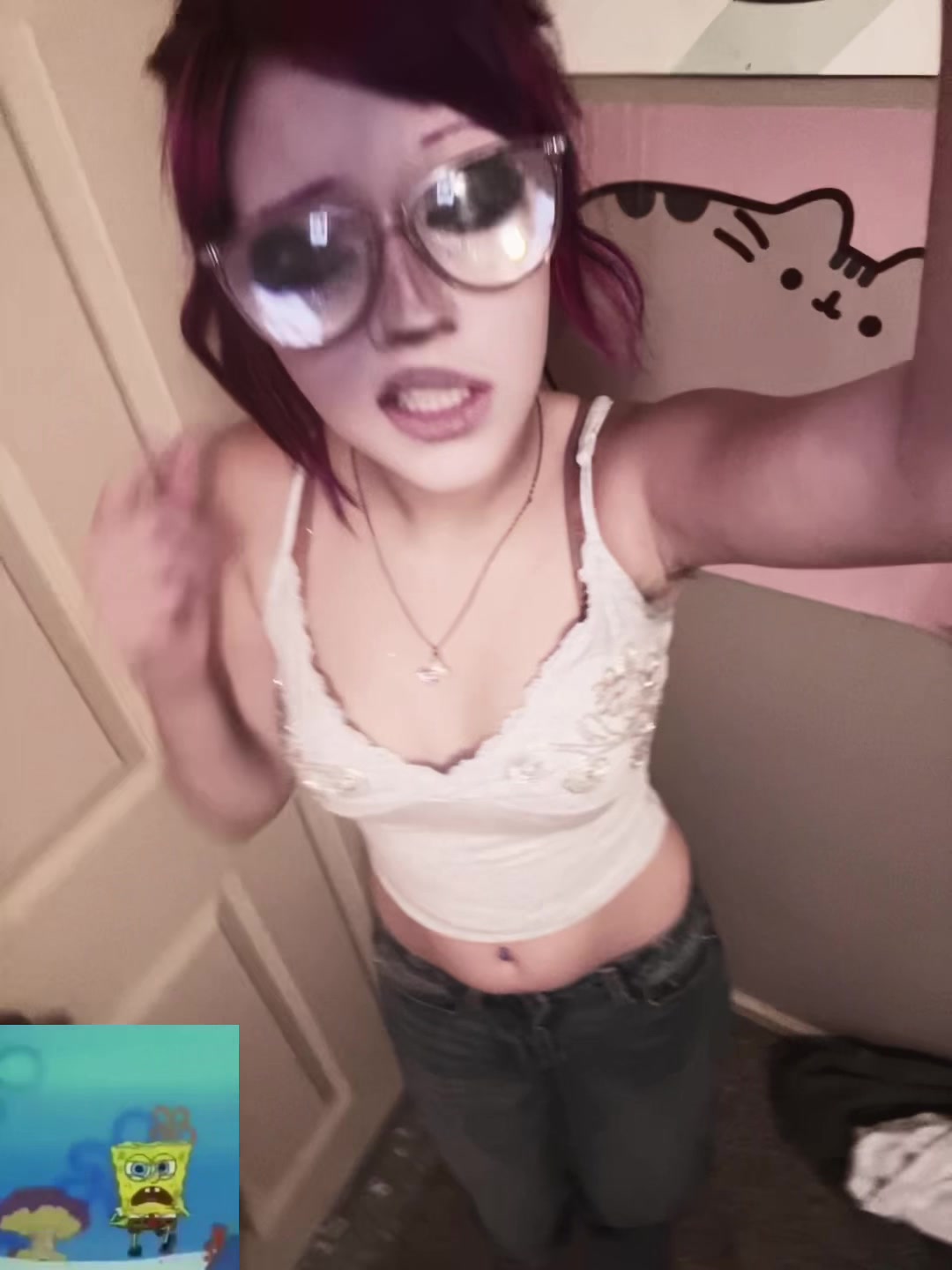 @R🦇🧁🧟♀️👀