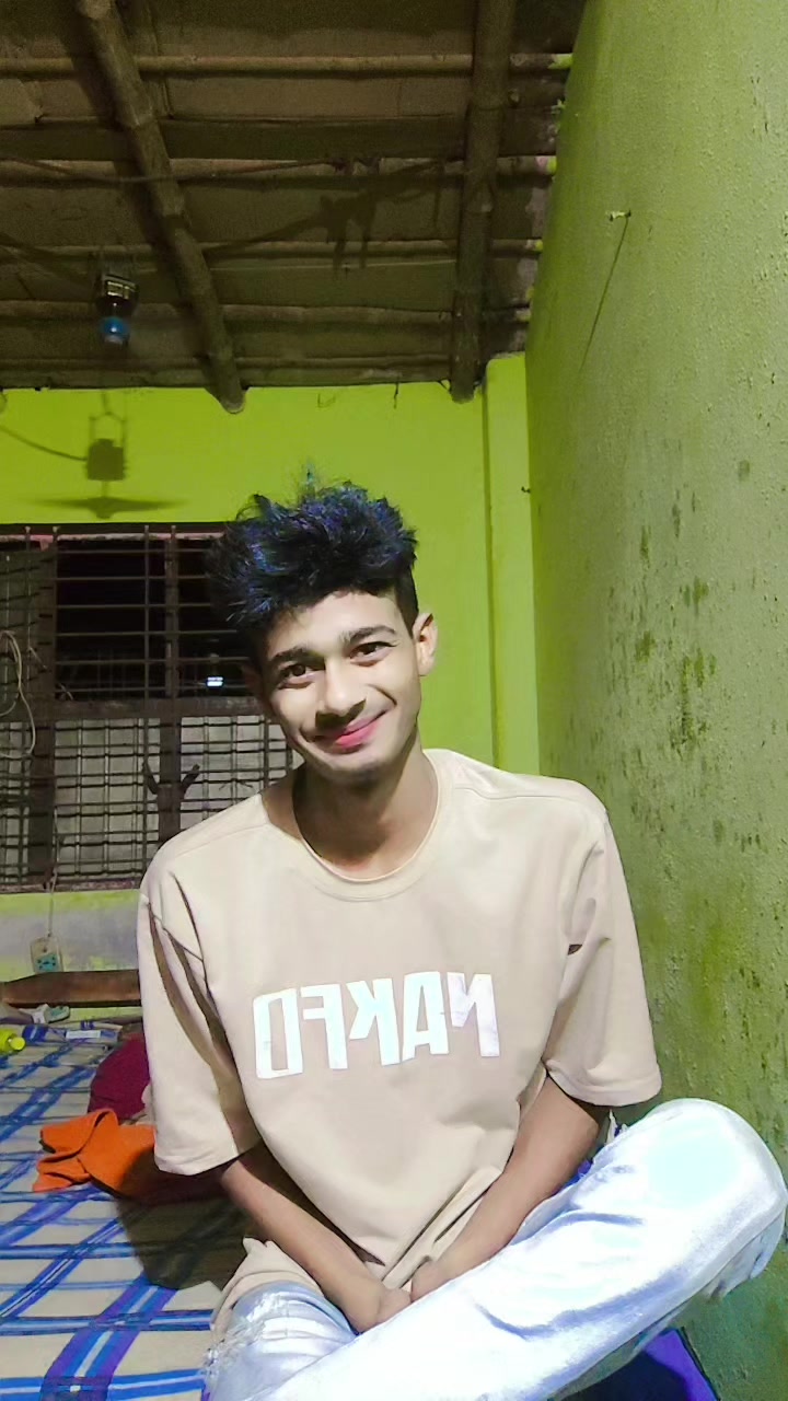 @,,😊লাকি ভাই🤭🥴