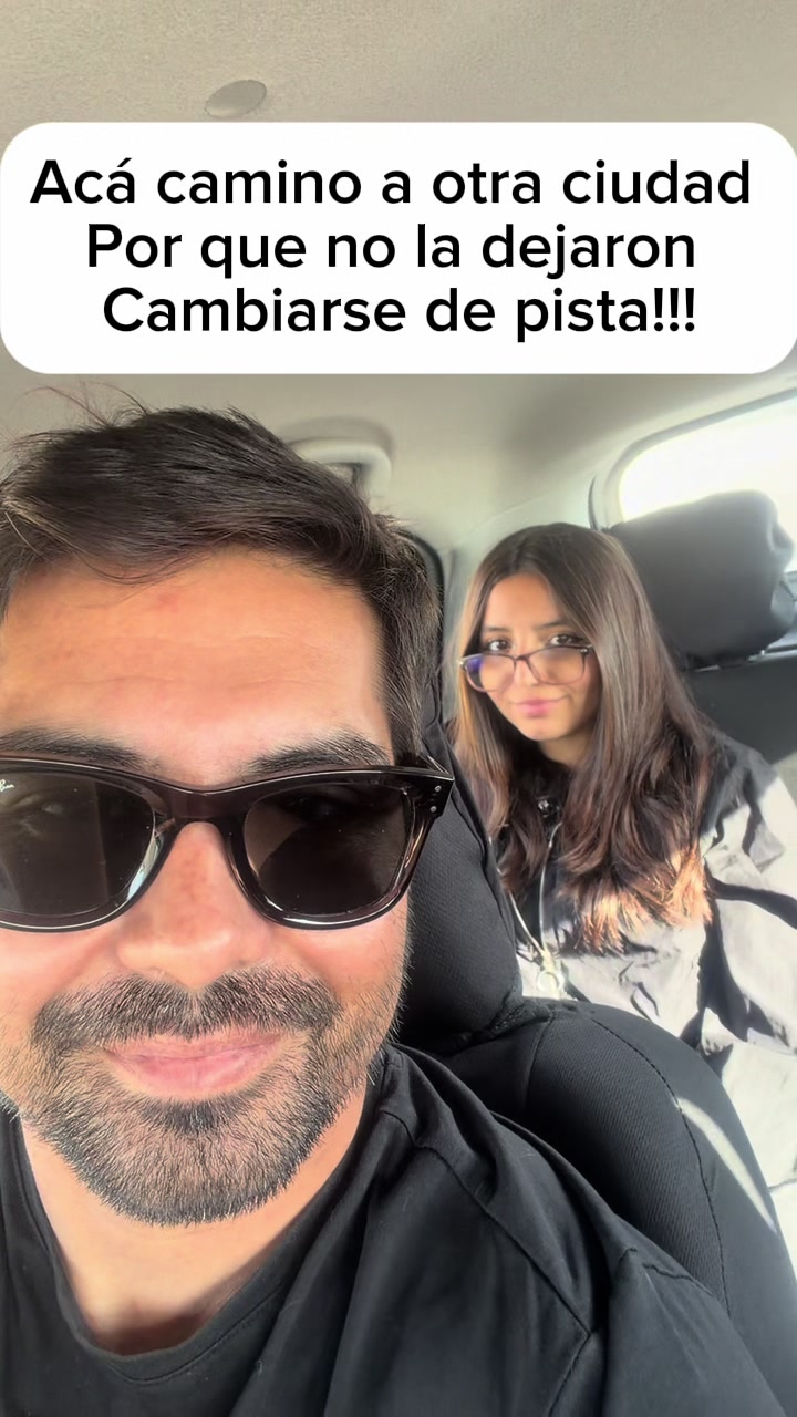 @Carlos_y_lauris