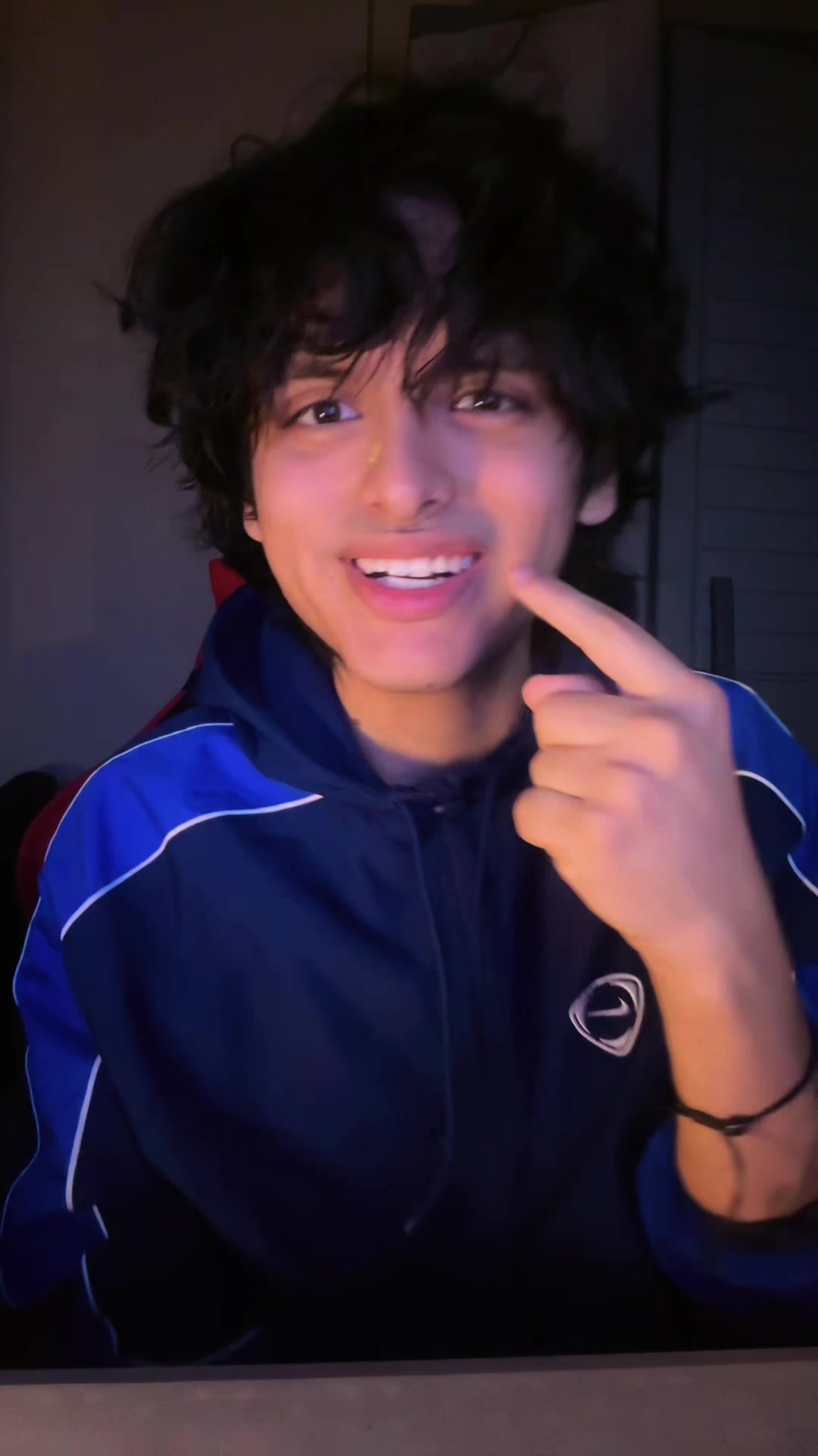 @Leosi