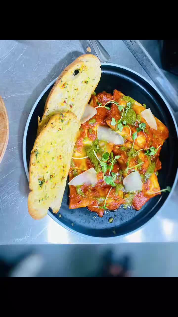 @Bruce Lee लुरेडन 👨&zwj;🍳s+s🇯🇵