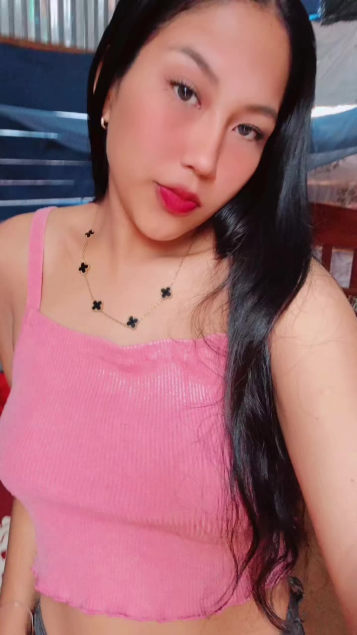 @🍓la niña🦋