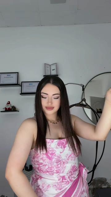 @Ava