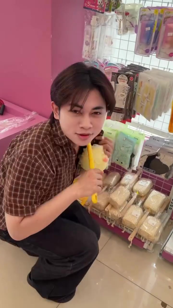 @Neang August