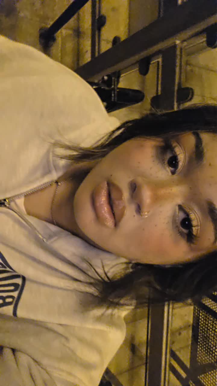 @Ayoko