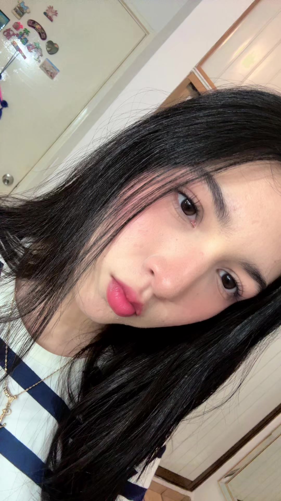 @Vicky4n