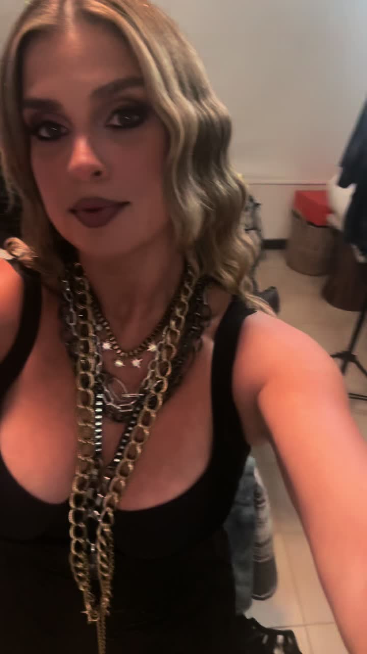 @janinarocks