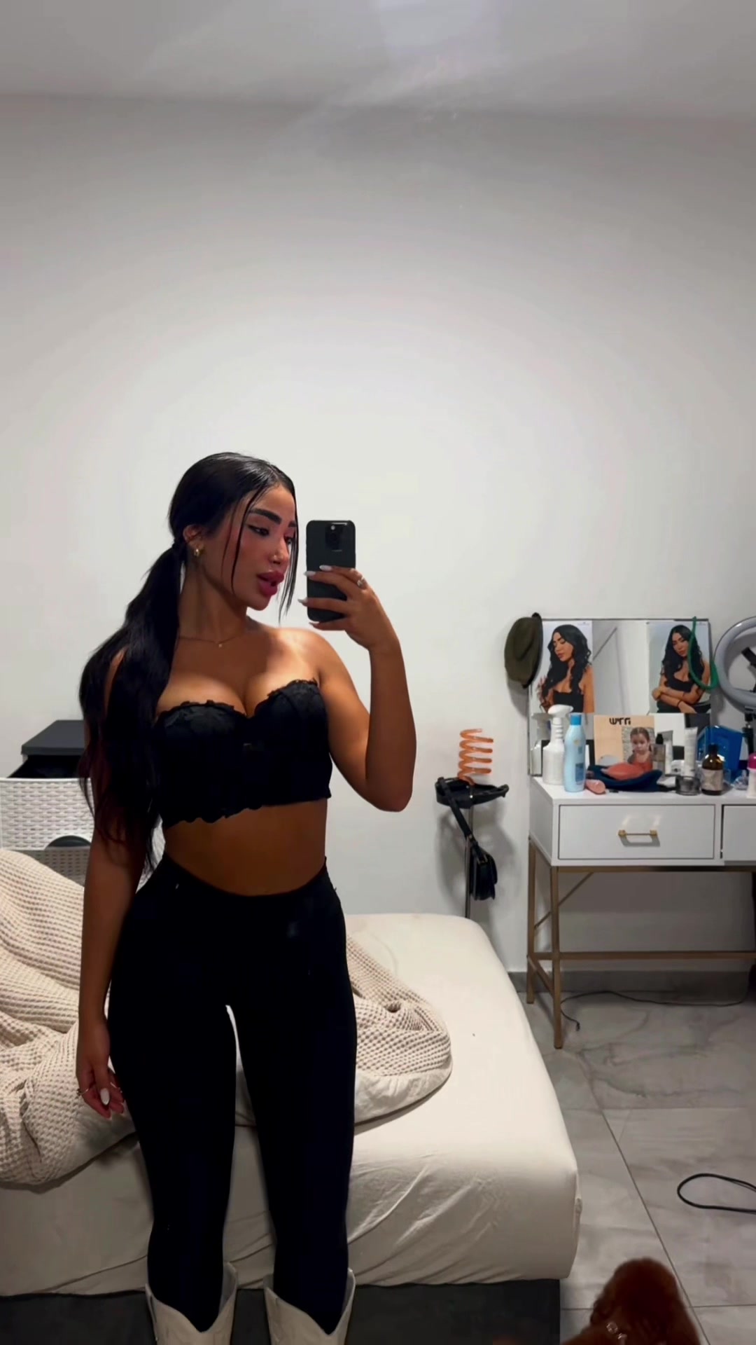 @shira akris