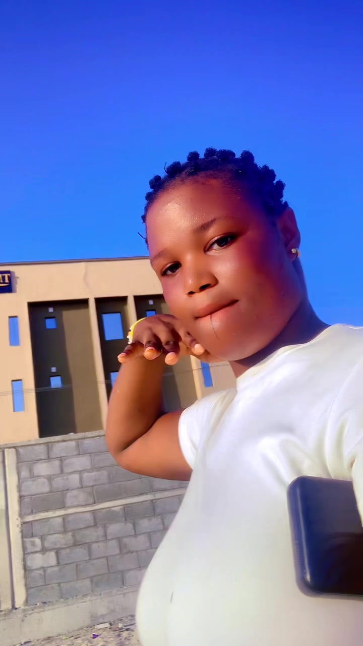 @Anikeade💕💕🥹