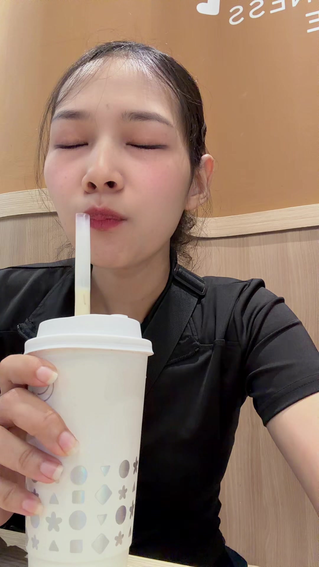 @🧿ผักขมไม่ใช่ผักโขม🥣🌷🌨️. ˚◞