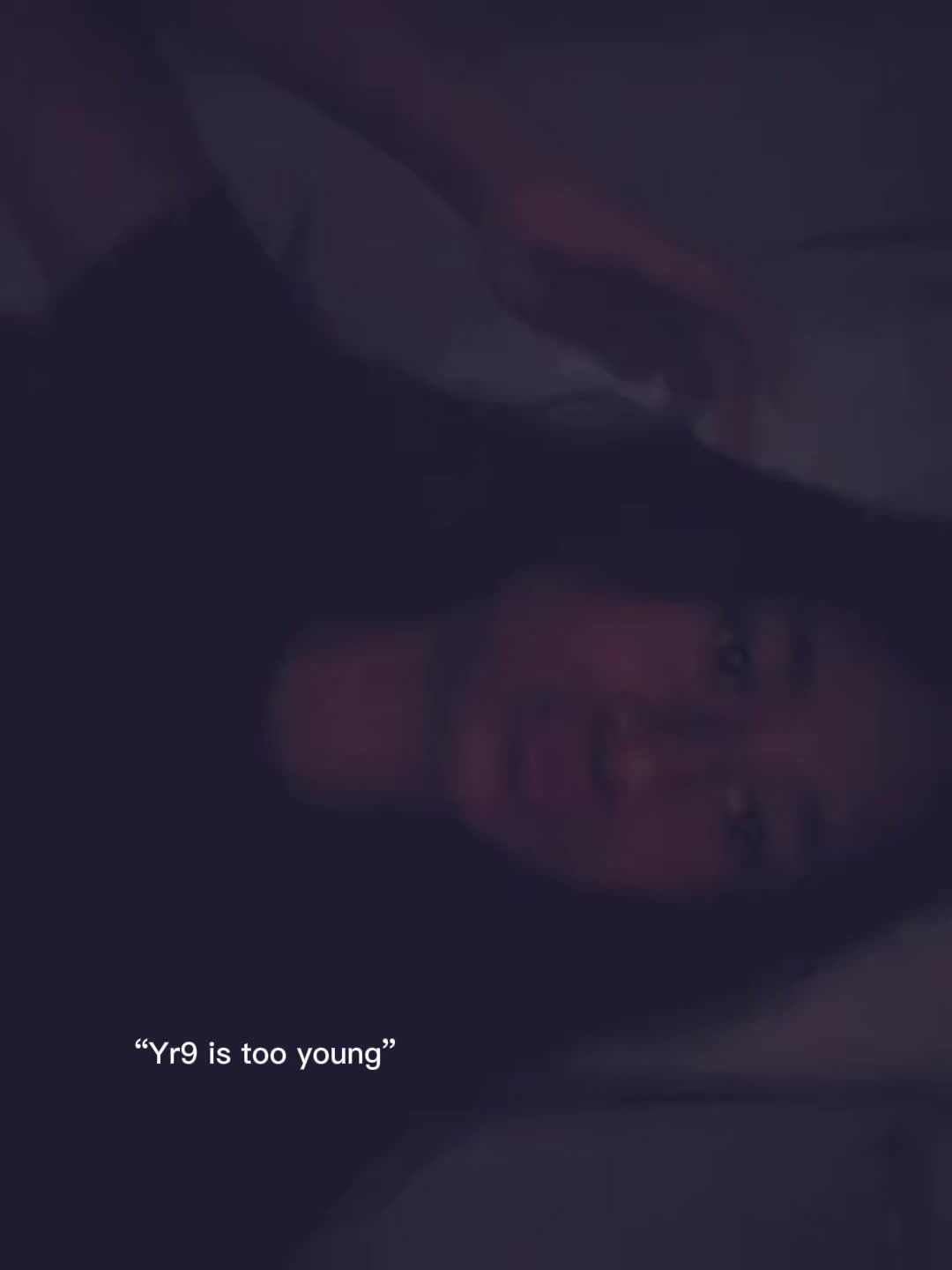@𝒯