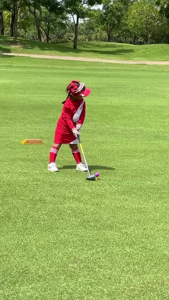 @minnie.little.golfer