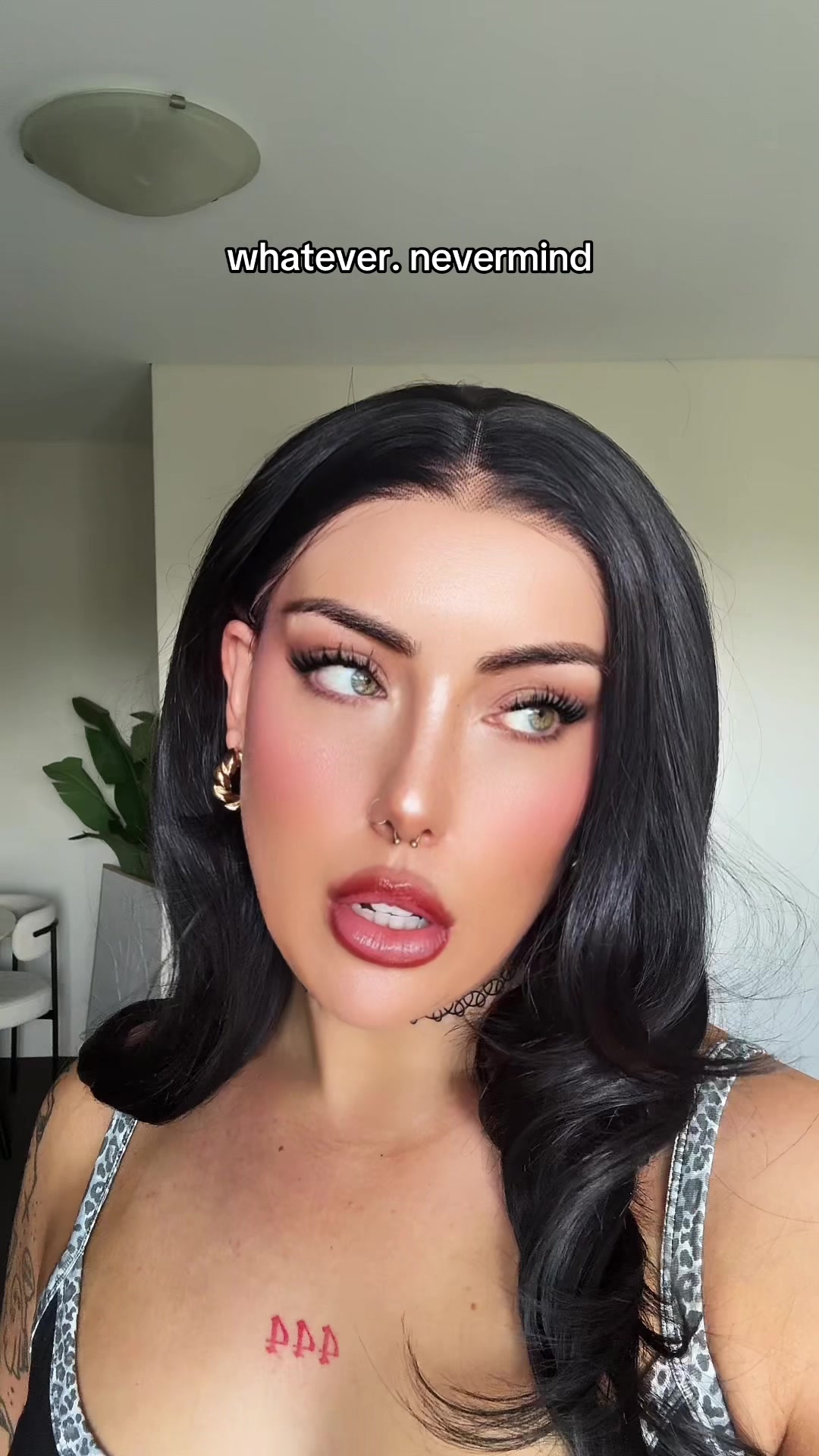@LEASHBIAN 😈