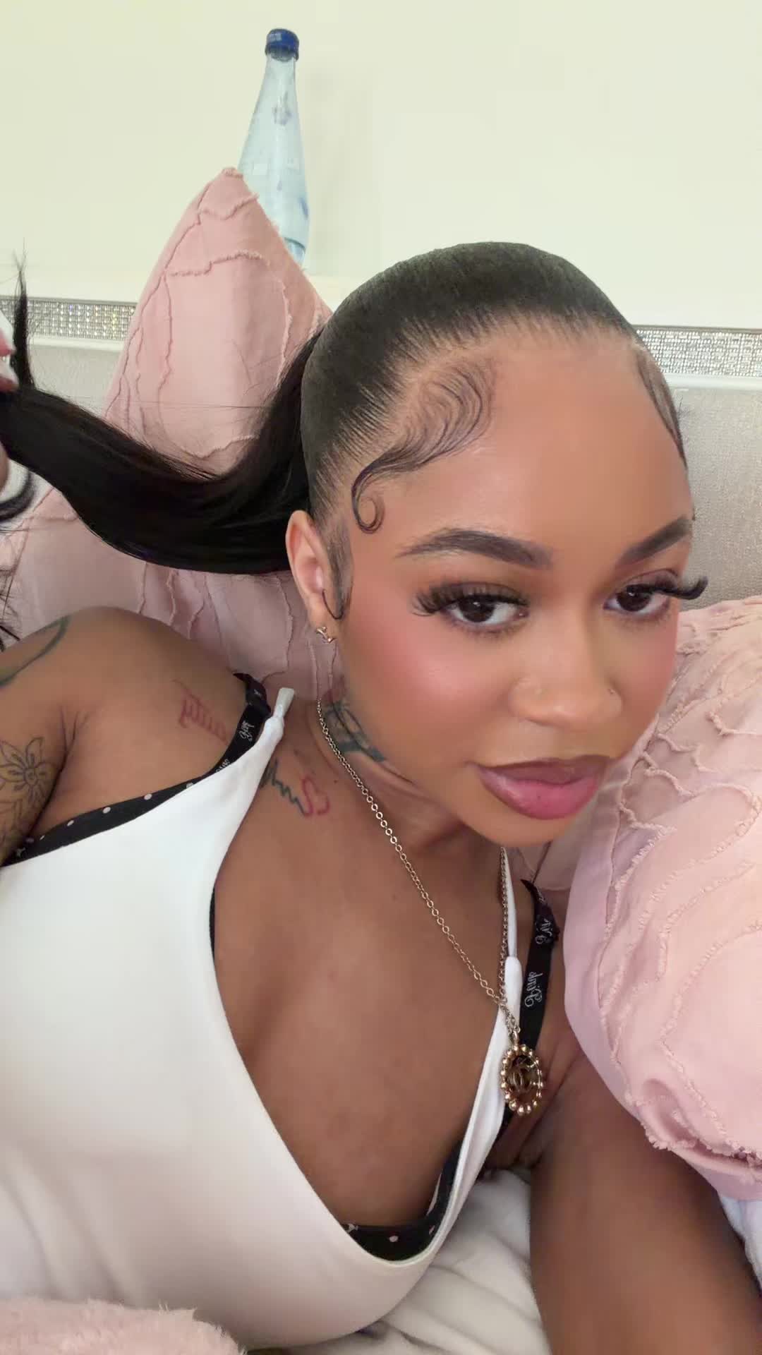 @Brattyfindomnii 👸🏽